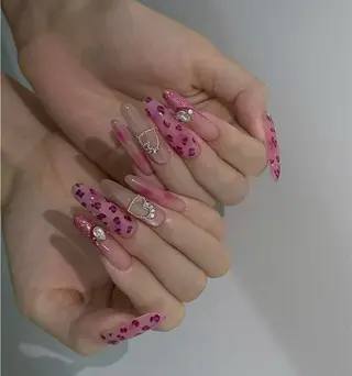 ネイル 相沢 さやかのネイルデザイン