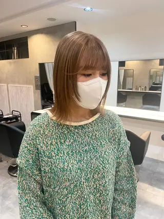 ミディアム カラー 渋谷 留菜のヘアスタイル