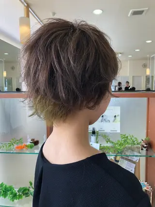 カラー 牧野 佳樹のヘアスタイル