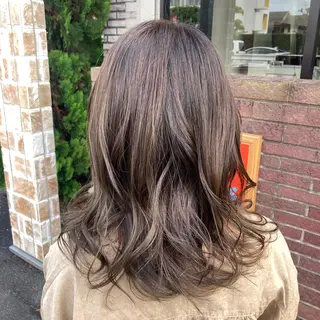 ミディアム カラー Well‘s黒木🌿 レイヤー💎寒色のヘアスタイル