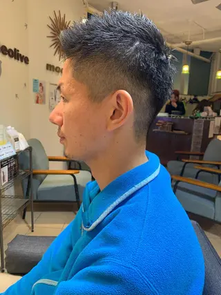 メンズ ハイトーンカラー🩵 耳ツボジュエリー👂のその他イメージ