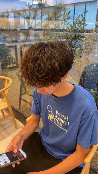 メンズ 近藤 愛のヘアスタイル