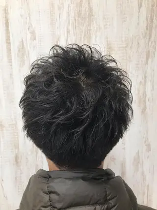 メンズ ファミールヘア所属・メンズパーマ波巻き 🌳大森悠登🌳のヘアスタイル