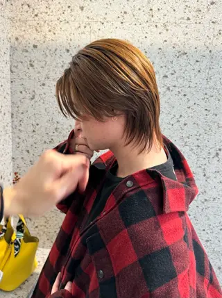 ミディアム 有人/バレイヤージュ /シャドールーツのヘアスタイル