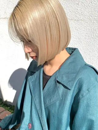 ショート 退色まで透明感ある ダブルカラー/リクのヘアスタイル