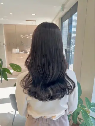 ロング 韓国風/小顔レイヤー /艶カラーのヘアスタイル