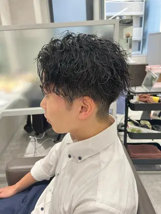 ショート カラー パーマ メンズ kiitos所属・関西センターパート メンズモデル募集のヘアスタイル