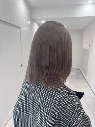 ミディアム foto所属・𝐁𝐋𝐔𝐄𝐓 /カット特化/新宿のヘアスタイル