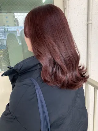ミディアム roka ノゾミのヘアスタイル