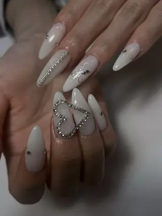 ネイル SoLuna 【ソルナ】のネイルデザイン