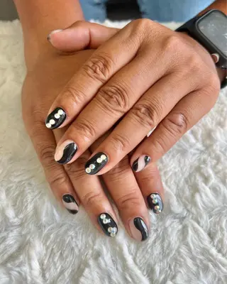 ネイル Angie平山 拓哉のネイルデザイン