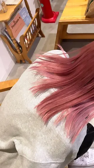 ミディアム カラー HOM所属・HOM chisaのヘアスタイル