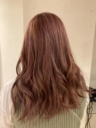 ロング カラー ヘアアレンジ 安澤 彩奈のヘアスタイル