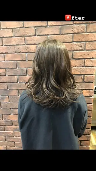 カラー et Douce所属・艶髪／髪質改善／ カワモトヒロトのヘアスタイル