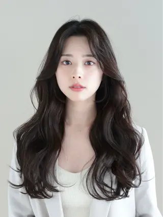 ロング カラー レイヤー/顔周り /透明感🩶高橋大のヘアスタイル