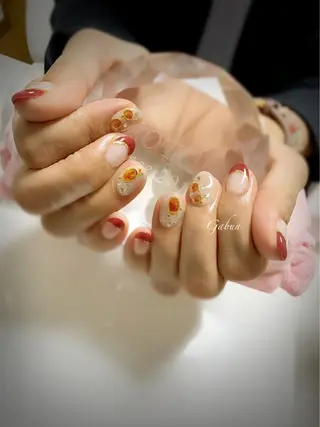 ミディアム ネイル LOTUS ネイルサロンのネイルデザイン