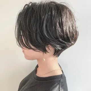 ショート ショート/レイヤー なら石井知希のヘアスタイル