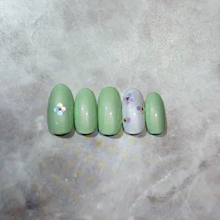 ネイル 🩶 hanaのネイルデザイン