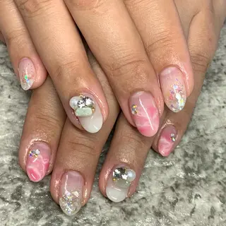 ネイル RuxuryNail ／RiAnnaのネイルデザイン