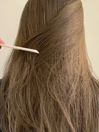 ロング カラー 落合希 Olivebeigeのヘアスタイル