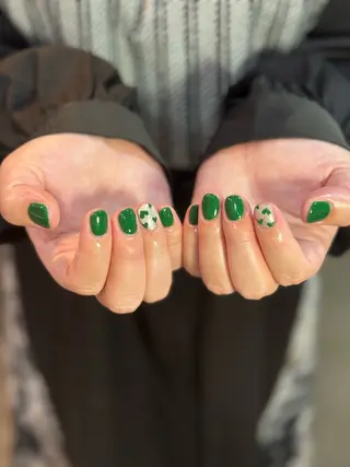 ネイル Refine ネイリスト　坂本のネイルデザイン