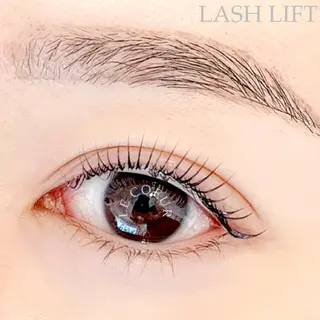 マツエク・マツパ eyelash&eyebrow Luminous所属・Luminous まつげ&眉毛 専門店のマツエク・マツパデザイン