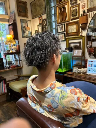 カラー メンズ BRITS 渡辺 菜々子のヘアスタイル