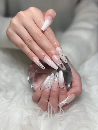 ネイル 藪木 七海のネイルデザイン