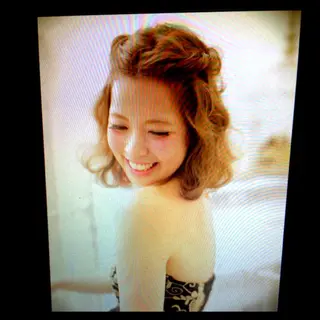 ミディアム ヘアアレンジ 藤井 菜緒のヘアスタイル