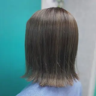 ミディアム 佐々木 菜摘のヘアスタイル