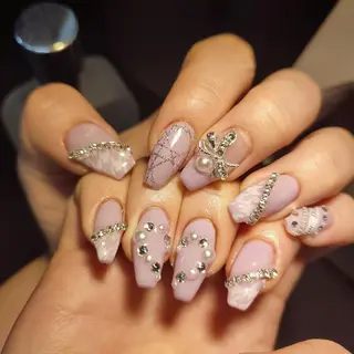 ネイル RUNWAY 　　の眉毛・アイブロウイメージ