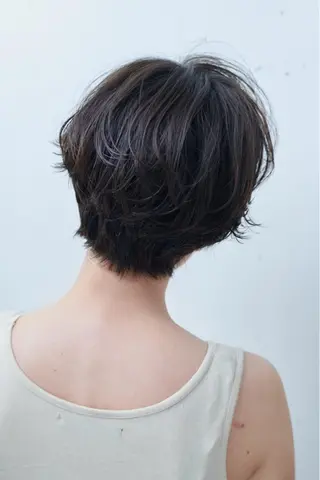 ショート yah iroのヘアスタイル
