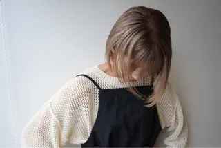 ショート カラー THE DAY所属・AKI HASHIMOTOのヘアスタイル