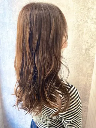 セミロング カラー 詩乃🎀ピンク 暖色系🫧レイヤーのヘアスタイル