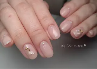 ネイル ラヴィアン ローズのネイルデザイン