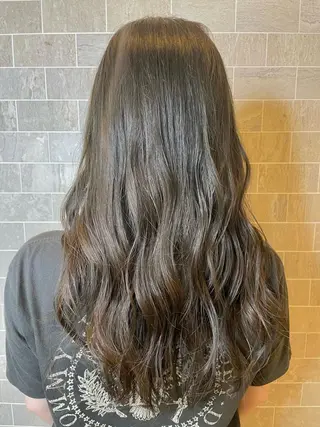 セミロング 栗林 茉那のヘアスタイル