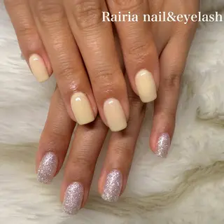 ネイル Rairia   nail所属・屋敷 理奈のネイルデザイン
