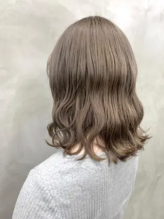 ミディアム カラー ブームボックス所属・🐝ハイトーンカラー hachi🐝のヘアスタイル