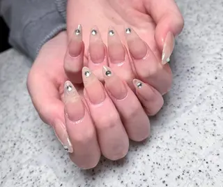 ネイル Queens 榊 まおのネイルデザイン