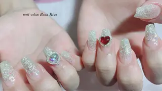 セミロング アイブロウ ネイルスタジオ シェイクユアハンズのネイルデザイン