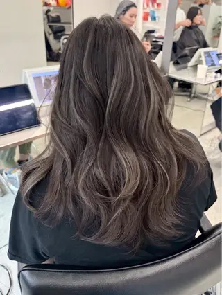 セミロング Amaretto かなのヘアスタイル