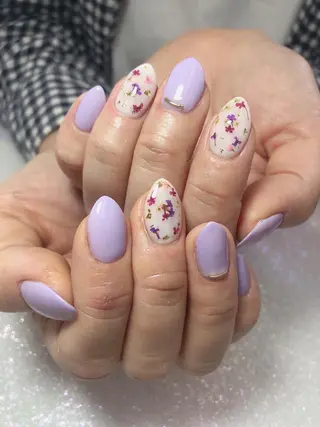 ネイル Flowerネイルサロン所属・. yukiのネイルデザイン
