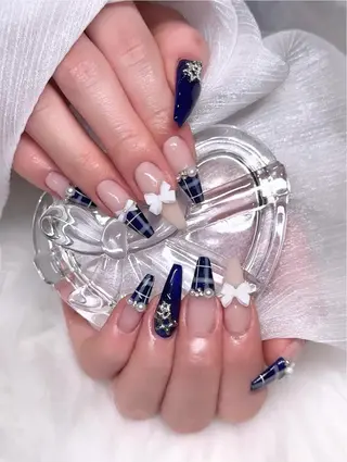 ネイル Lyna 池袋のネイルデザイン