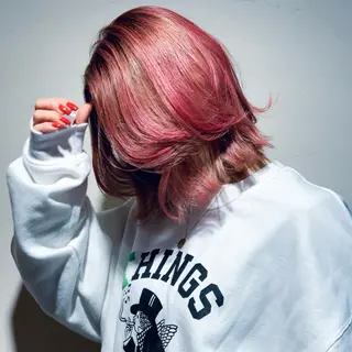 ミディアム カラー ヤノ ナオミのヘアスタイル