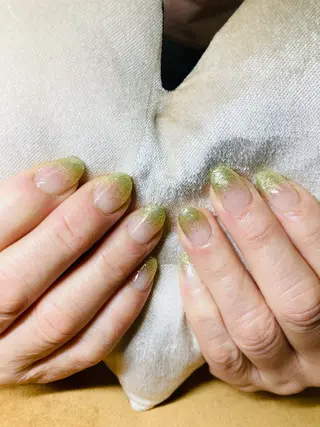 ネイル ECLAT エクラ所属・寺山 千鶴のネイルデザイン