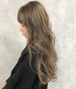 セミロング カラー universe tokyoのヘアスタイル
