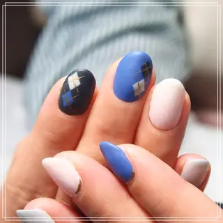 ネイル 山田 麻衣のネイルデザイン