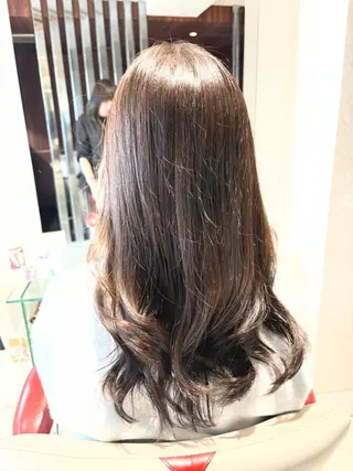 ロング ヨウコ YOKOのヘアスタイル