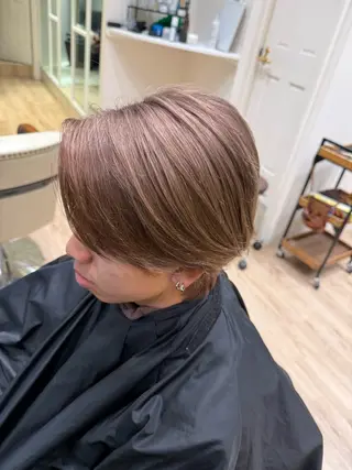 カラー メンズ 石川 夢乃のヘアスタイル