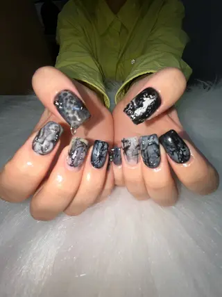 ネイル kana/モード ・グランジ໒꒱のネイルデザイン